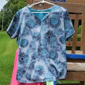 Scrub top xl healing hands